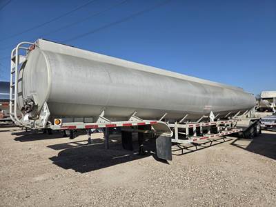 Heil Tandem Axle Aluminum Fuel Tanker Trailer - Air Ride, Fixed Axle