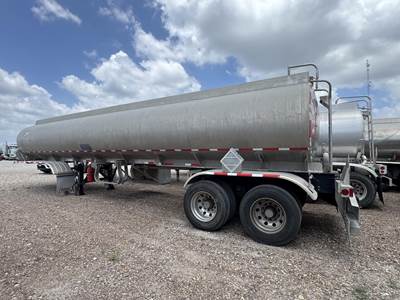 2021 Heil Tandem Axle Aluminum Fuel Tanker Trailer - Air Ride, Fixed Axle