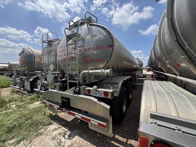 2021 Heil Tandem Axle Aluminum Fuel Tanker Trailer - Air Ride, Fixed Axle