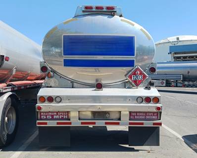 2002 Paramount Single Axle Aluminum Fuel Tanker Trailer - Spring, Fixed Axle