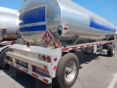 2002 Paramount Single Axle Aluminum Fuel Tanker Trailer - Spring, Fixed Axle