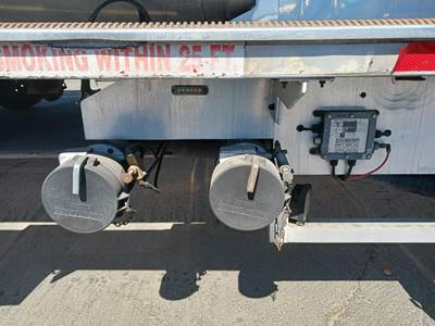 2002 Paramount Single Axle Aluminum Fuel Tanker Trailer - Spring, Fixed Axle