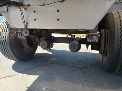2002 Paramount Single Axle Aluminum Fuel Tanker Trailer - Spring, Fixed Axle