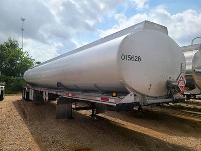 Polar Tandem Axle Aluminum Fuel Tanker Trailer - Air Ride, Fixed Axle