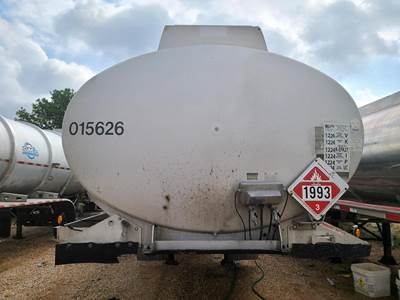 2001 Polar Tandem Axle Aluminum Fuel Tanker Trailer - Air Ride, Fixed Axle