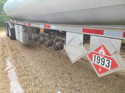 2001 Polar Tandem Axle Aluminum Fuel Tanker Trailer - Air Ride, Fixed Axle