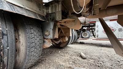 2003 Polar Tandem Axle Aluminum Fuel Tanker Trailer Air Ride Fixed Axle
