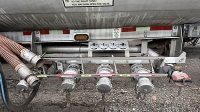 2003 Polar Tandem Axle Aluminum Fuel Tanker Trailer Air Ride Fixed Axle