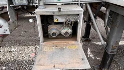 2003 Polar Tandem Axle Aluminum Fuel Tanker Trailer Air Ride Fixed Axle