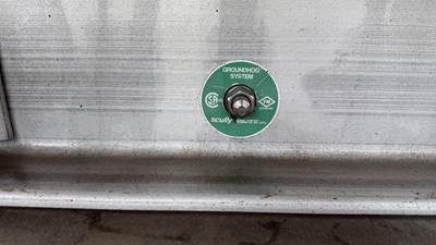 2003 Polar Tandem Axle Aluminum Fuel Tanker Trailer Air Ride Fixed Axle