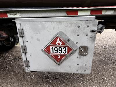 2003 Polar Tandem Axle Aluminum Fuel Tanker Trailer Air Ride Fixed Axle