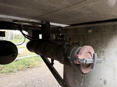 2003 Polar Tandem Axle Aluminum Fuel Tanker Trailer Air Ride Fixed Axle