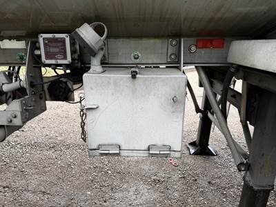 2003 Polar Tandem Axle Aluminum Fuel Tanker Trailer Air Ride Fixed Axle