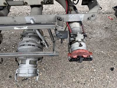 2003 Polar Tandem Axle Aluminum Fuel Tanker Trailer Air Ride Fixed Axle
