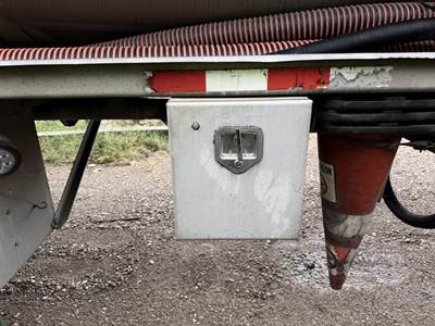 2003 Polar Tandem Axle Aluminum Fuel Tanker Trailer Air Ride Fixed Axle