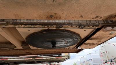 2003 Polar Tandem Axle Aluminum Fuel Tanker Trailer Air Ride Fixed Axle