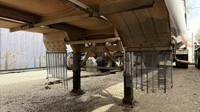 2003 Polar Tandem Axle Aluminum Fuel Tanker Trailer Air Ride Fixed Axle