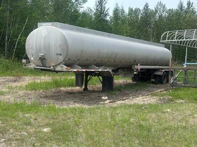 1983 Polar Fuel Tanker Trailer / Air Ride / 9600 Gallons / 4 Comps