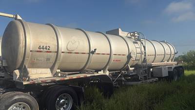 Vantage 43ft Tandem Axle Aluminum Fuel Tanker Trailer - Air Ride, Fixed Axle