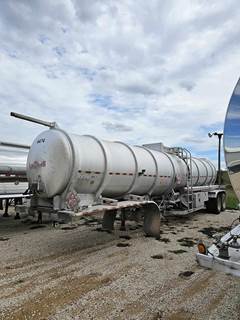 Vantage 43ft Tandem Axle Aluminum Fuel Tanker Trailer - Air Ride, Fixed Axle