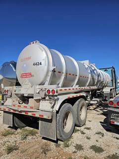 Vantage 43ft Tandem Axle Aluminum Fuel Tanker Trailer - Air Ride, Fixed Axle