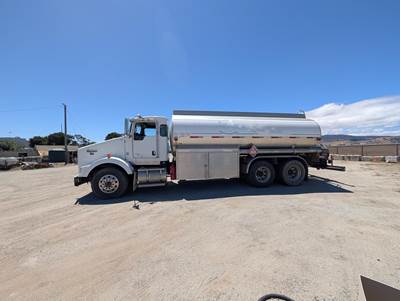 2015 Kenworth T800 4500 Gallon Gasoline / Fuel Truck - Paccar, Manual