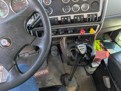 2015 Kenworth T800 4500 Gallon Gasoline / Fuel Truck - Paccar, Manual