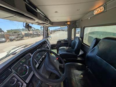 2015 Kenworth T800 4500 Gallon Gasoline / Fuel Truck - Paccar, Manual