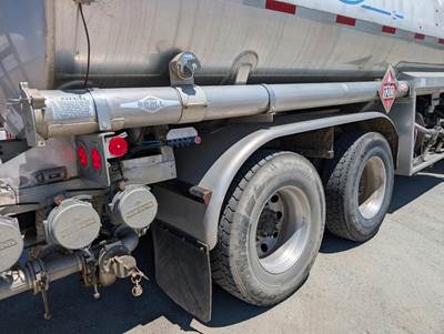 2015 Kenworth T800 4500 Gallon Gasoline / Fuel Truck - Paccar, Manual