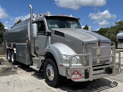 Kenworth T880 4500 Gallon Gasoline / Fuel Truck - Paccar, Automatic