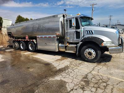 Mack Granite GU813 5200 Gallon Gasoline / Fuel Truck - MP7, Automatic