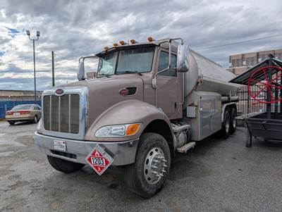 Peterbilt 348 4500 Gallon Gasoline / Fuel Truck - Cummins, Automatic