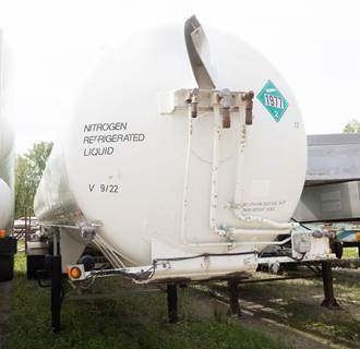 RUSSELL CRYOGENIC NITROGEN TANK TRAILER/ 8300 GAL. / CENTR Industrial Gas Tank Trailer