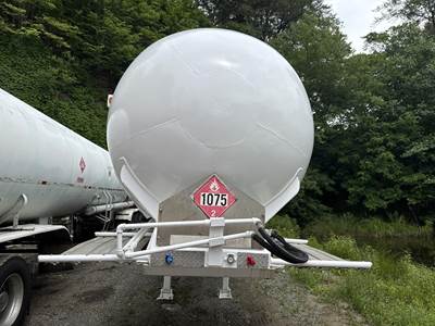 1966 Superior Tandem Axle Mild Steel Industrial Gas Tank Trailer - Spring, Fixed Axle