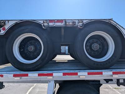 2015 Fontaine 48x102 Tandem Axle Lowboy Trailer - Air Ride, Fixed Axle