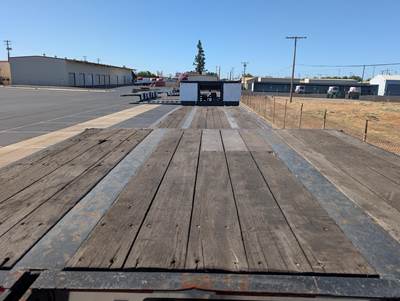 2015 Fontaine 48x102 Tandem Axle Lowboy Trailer - Air Ride, Fixed Axle