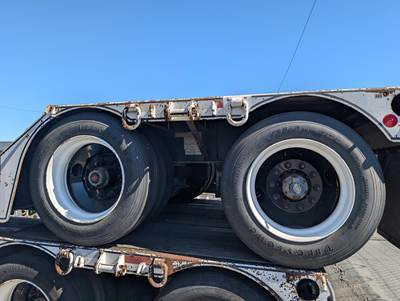 2015 Fontaine 48x102 Tandem Axle Lowboy Trailer - Air Ride, Fixed Axle