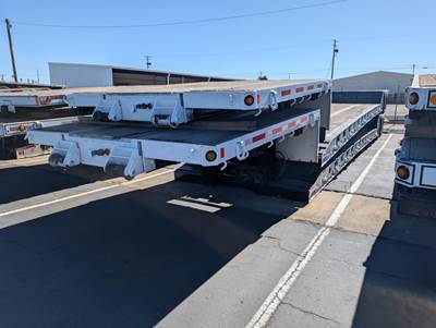 Fontaine 48x102 Tandem Axle Lowboy Trailer - Air Ride, Fixed Axle