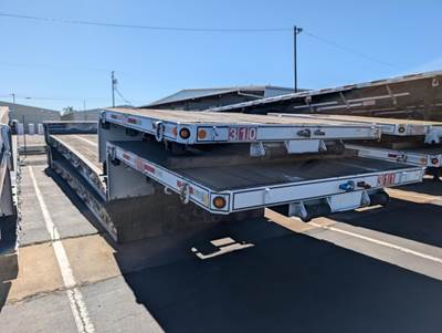 Fontaine 48x102 Tandem Axle Lowboy Trailer - Air Ride, Fixed Axle