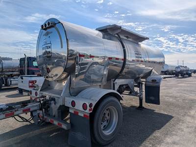 1999 Double Beall Non Code Tank Trailer and Pup (4000 Gallons 2000/2000)