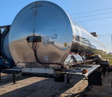 Brenner 6600 Gallon Stainless Steel Non Code Tank Trailer - Tandem Axle, Air Ride