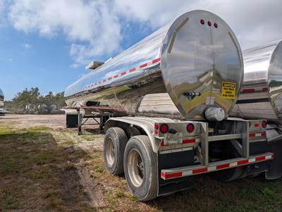 Brenner 6600 Gallon Stainless Steel Non Code Tank Trailer - Tandem Axle, Air Ride