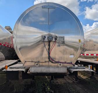 2008 Brenner 6600 Gallon Stainless Steel Non Code Tank Trailer - Tandem Axle, Air Ride