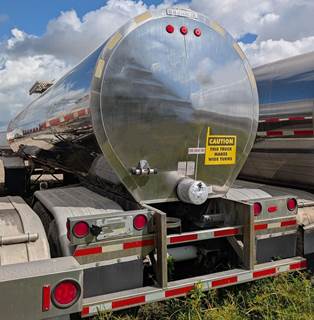 2008 Brenner 6600 Gallon Stainless Steel Non Code Tank Trailer - Tandem Axle, Air Ride