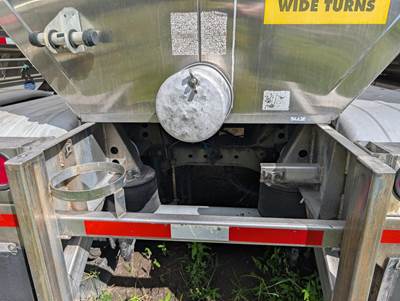 2008 Brenner 6600 Gallon Stainless Steel Non Code Tank Trailer - Tandem Axle, Air Ride