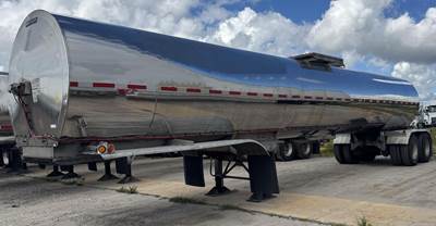 Brenner 6600 Gallon Stainless Steel Non Code Tank Trailer - Tandem Axle, Air Ride