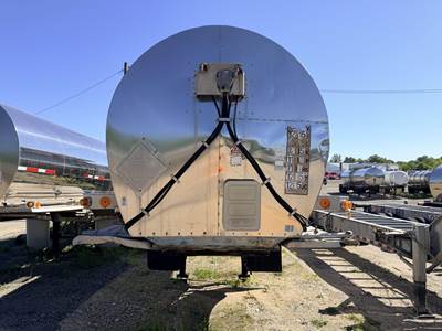 1980 Fruehauf Stainless Steel Non Code Tank Trailer - Tandem Axle, Spring