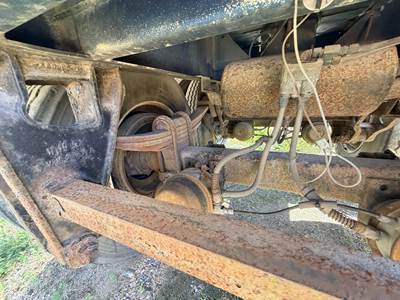 1980 Fruehauf Stainless Steel Non Code Tank Trailer - Tandem Axle, Spring