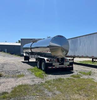 Polar 6000 Gallon Stainless Steel Non Code Tank Trailer - Tandem Axle, Air Ride