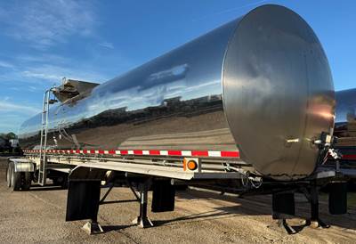 2002 Walker Non Code Tank Trailer